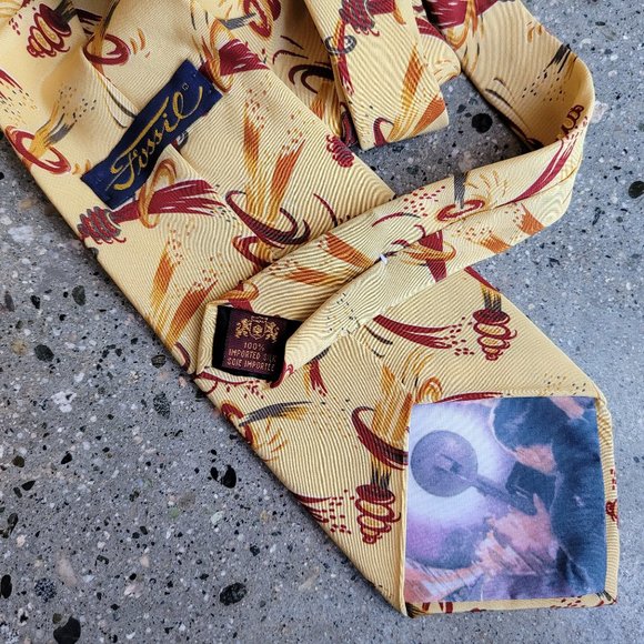 3/$20 - FOSSIL 100% Silk Tie - Picture 3 of 3